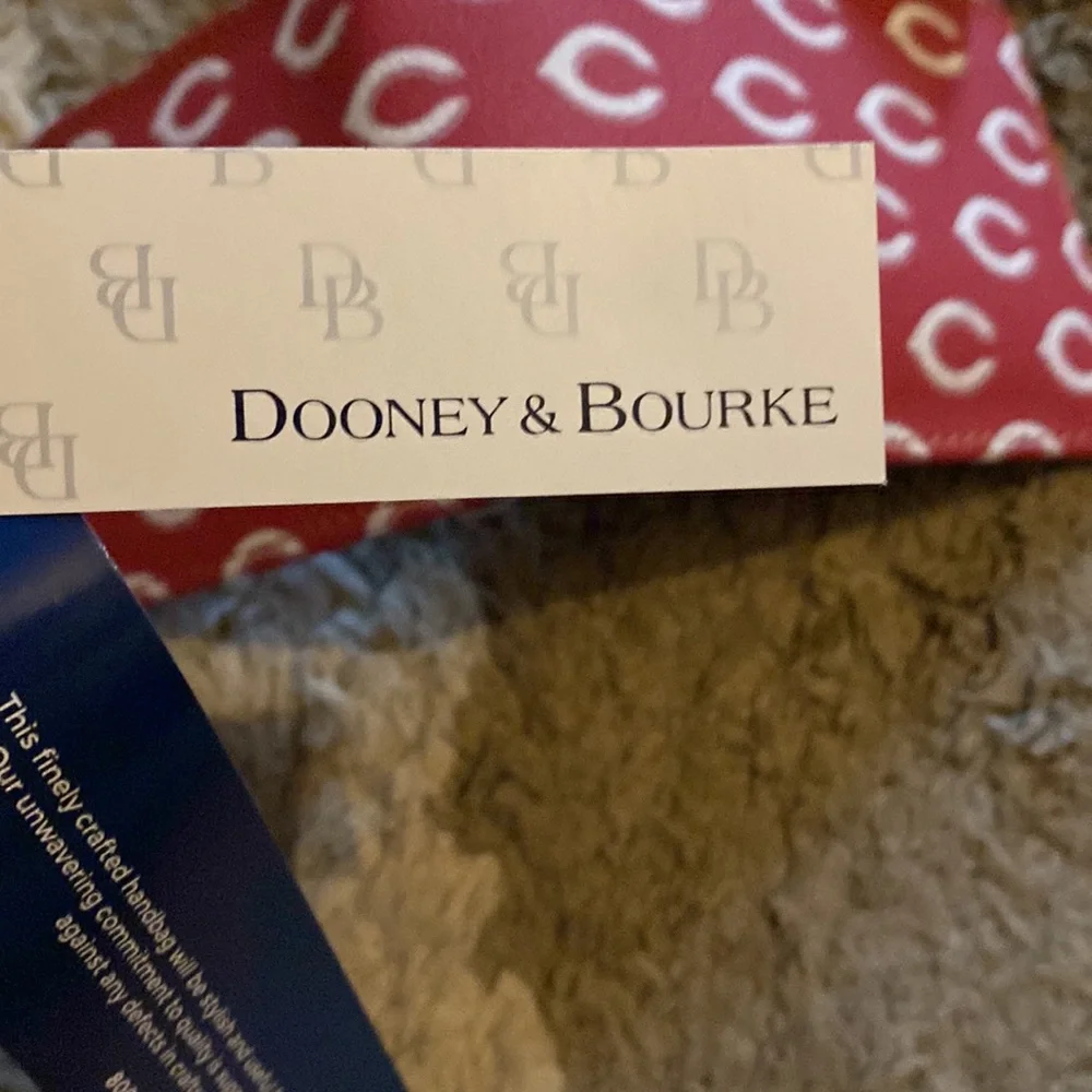 Men’s Leather Dooney & Burke Cincinnati Reds Wallet and Laces Bundle - Picture 8 of 10